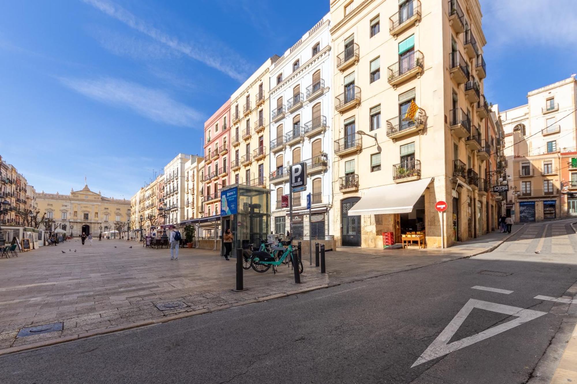 Appartement Grooovy Duplex Amb Terrassa à Tarragone Extérieur photo